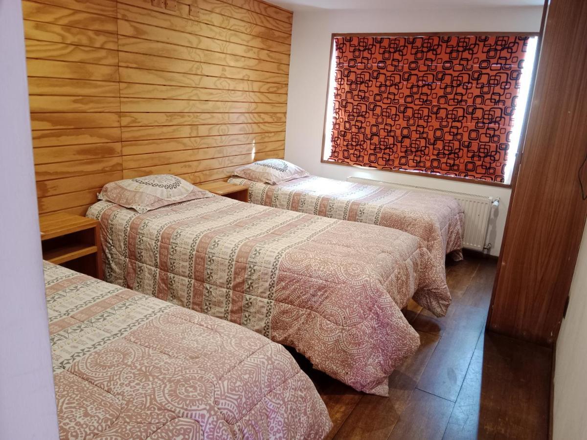 Almer Hostal Punta Arenas Exterior photo